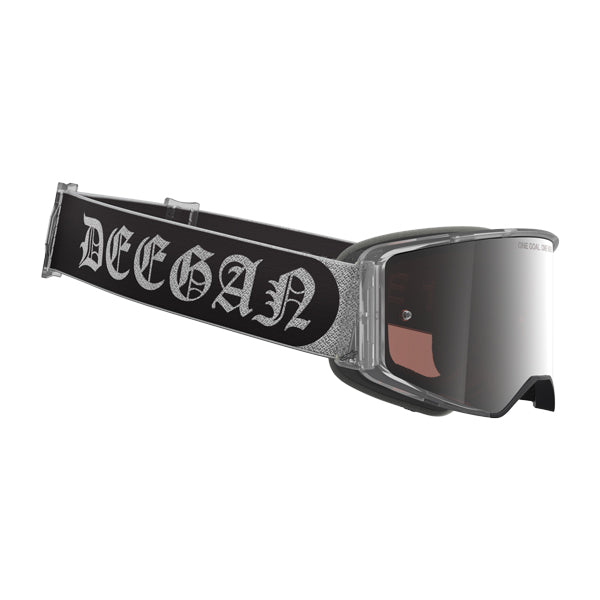 Studio photo on a white background of Alpinestars - LE DNGR38 XXV Supertech Vision Goggles; showing frame shape, strap design, and lens style; SKU 26013981