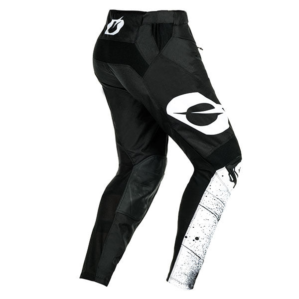 Studio image on a white background of O'Neal, Mayhem Scarz V.24 Pant, Pants, SKU M023-2130, color options Black/White, sizes 28–42