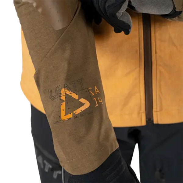 Studio product image of Leatt, HydraDri 4.0 Jacket (MTB) Mountain Bike in Black, Colors: Black, Rust, Timber, Sizes: 2-3, SKU: 5025104381