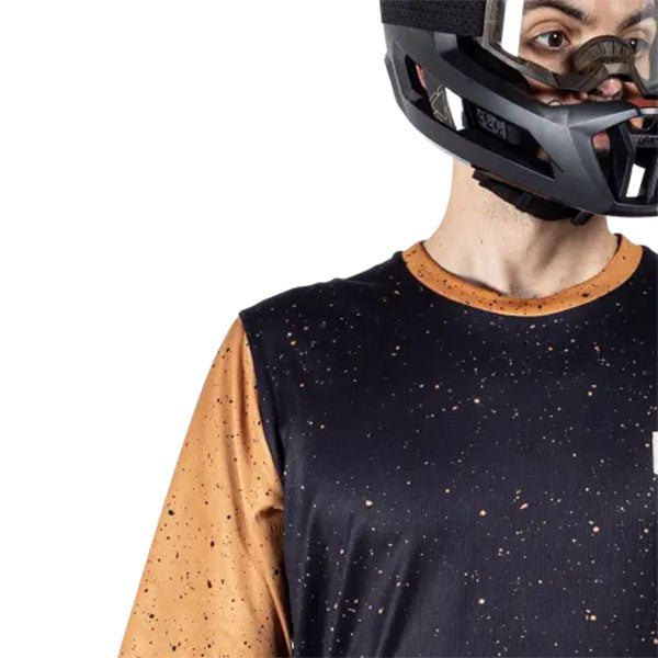 Product image of Leatt, Enduro 3.0 Jersey (MTB) Mountain Bike in Rust, Colors: Black, Graphite, Pistachio, Rust, Sizes: 2-3, SKU: 5025010244
