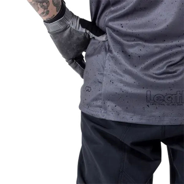 Product image of Leatt, Enduro 3.0 Jersey (MTB) Mountain Bike in Graphite, Colors: Black, Graphite, Pistachio, Rust, Sizes: 2-3, SKU: 5025010244