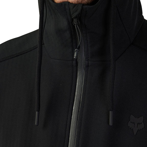 Detail of sleeve construction and bonded seams on Pit Jacket in Black, SKU 33688-001