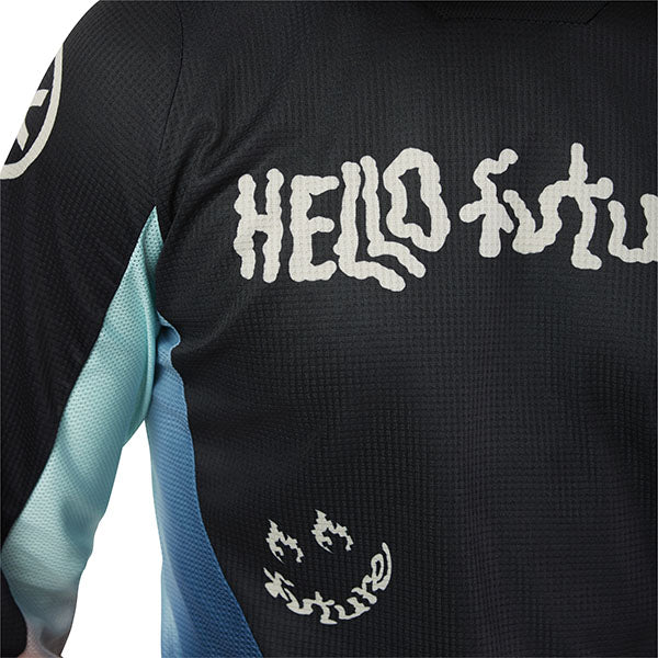 Detail of vented mesh paneling on Fox Racing 180 Hello Future Jersey in Black and Blue (SKU: 33534-001)