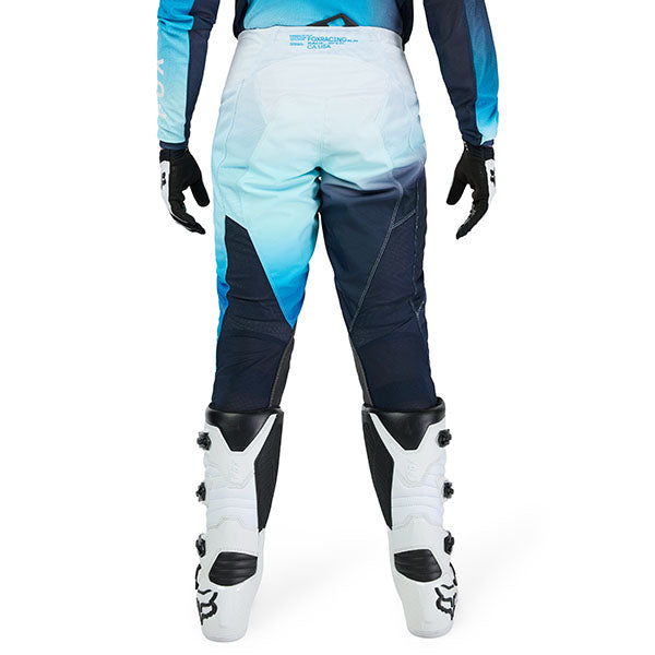 Detail of double-layer knee system on Teal 180 Air Haze Pants (SKU: 33544-329)