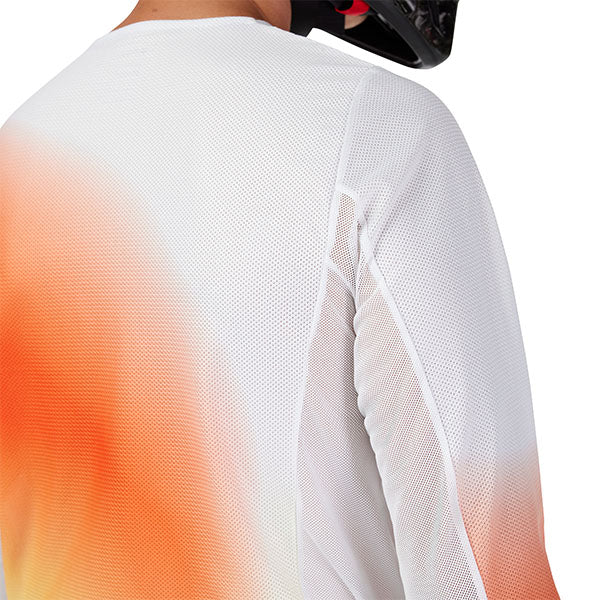 Interior label and fabric texture of White 180 Air Haze Jersey (SKU: 33536-008)