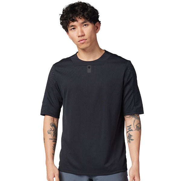 Product image of Fox Racing - Defend Jersey (MTB) SKU:32363-103-S | Sizes: SM, MD, LG, XL, 2XL | Designed for Mountain Bike, BMX and E-Bike riders | Available at BTO Sports