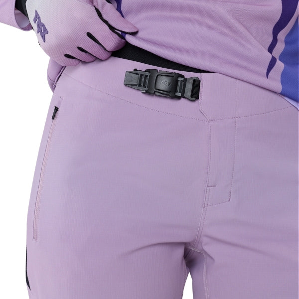 Fox Racing Ranger Foundry Pants (MTB) (Womens) in Lavender Drift, close-up of the waist and hip panels, with the ratcheting waist adjuster, stretch yoke, shaped hip panel, and reinforced knee or thigh material. Available options—Color: Lavender Drift; Size: 2, 4, 6, 8, 10, 12, 14, 16. SKU 40212-F07-6. UPC 198571115510.