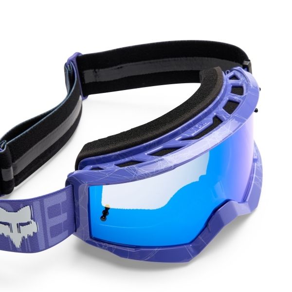 Fox Racing Main SE Diffuse Goggles - close-up of lens coating and clarity SKU 38618-001-OS