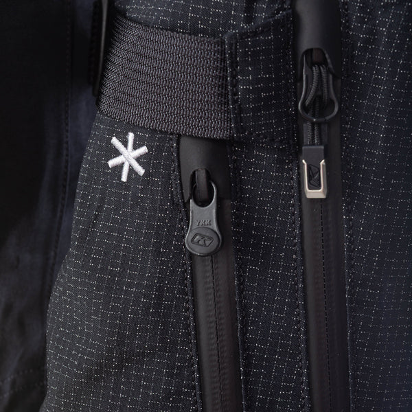 High-resolution studio image of Klim Badlands Pro A3 Jacket; showing outer material, seams, and closures; SKU 4101-002-120-000; Sizes: S-3XL