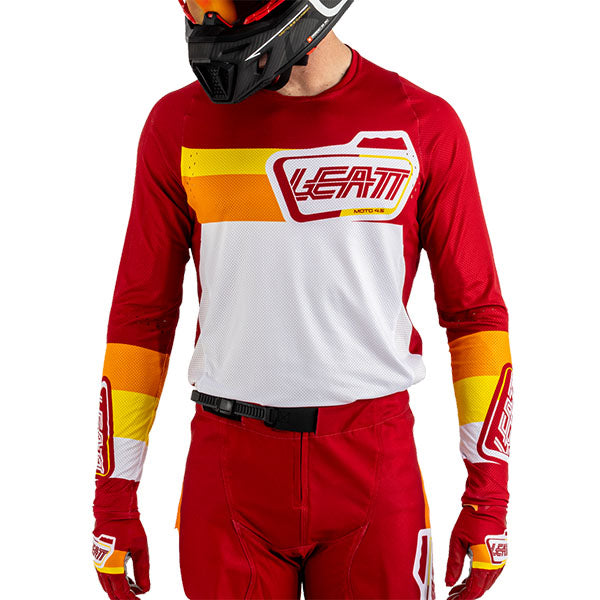 Product image of Leatt, Moto 4.5 Lite Jersey in Stealth, Colors: Argon, Glamis, Matcha, Pitboard Royal, Ruby, Stealth, SunBurn, Sizes: 2-3, SKU: 5025300463