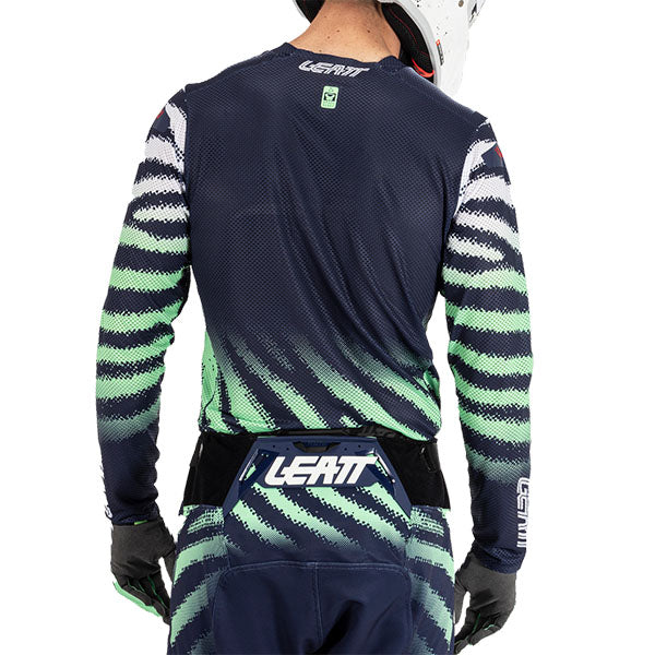 Product photo showing Leatt, Moto 5.5 UltraWeld Jersey in Stealth, Colors: Cheetah, Flame, Matcha, Stealth, Sunburn, Sizes: 2-3, SKU: 5025300144