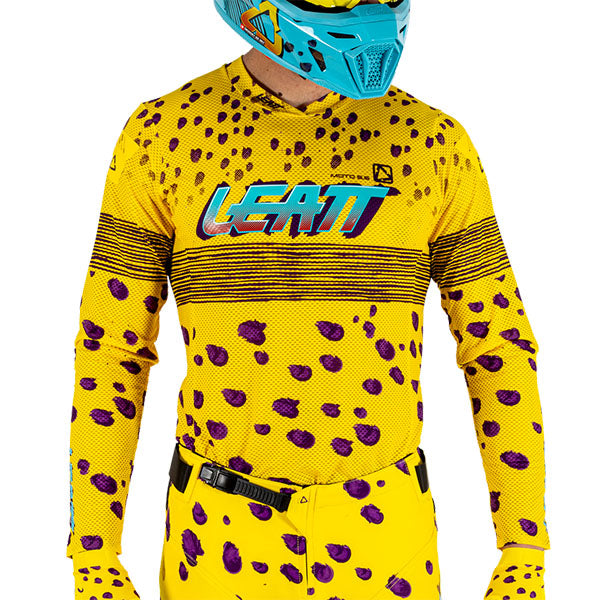 Detailed product image of Leatt, Moto 5.5 UltraWeld Jersey in Cheetah, Colors: Cheetah, Flame, Matcha, Stealth, Sunburn, Sizes: 2-3, SKU: 5025300144