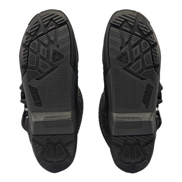 Leatt Moto 4.5 HydraDri Evo boots in Black, bottom view showing the tread pattern on both soles