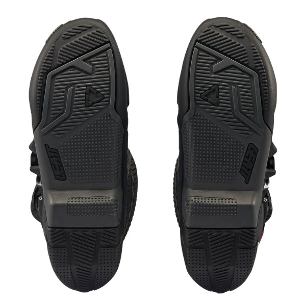 Leatt Moto 4.5 Evo boots in Black, bottom view showing the tread pattern on both soles
