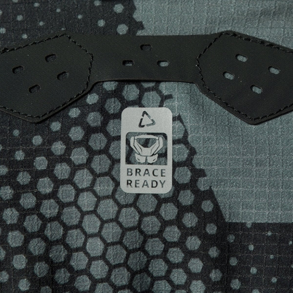 Leatt Moto 5.5 Enduro Jacket in Camo Black, close-up of the inner brace-ready collar panel