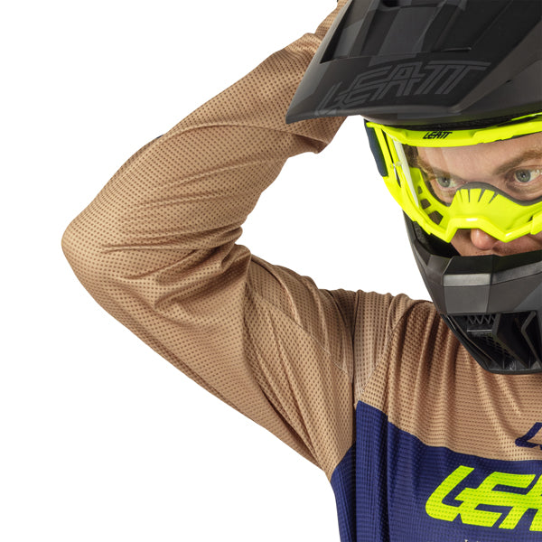 Image showing Leatt, V26 Moto 3.5 Jersey in Blue, Colors: Blue, Brown, Orange, Red, Retro Pink, Stealth Black/Grey, Storm Teal, Sizes: 2-5, SKU: 5026020542