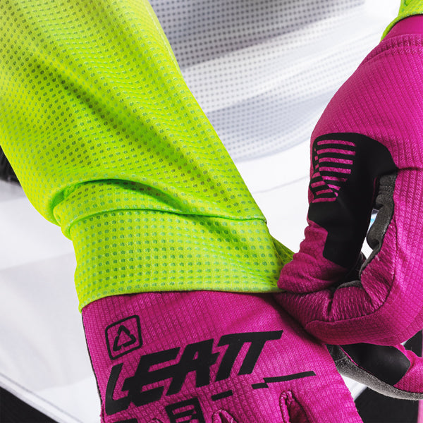 Studio product image of Leatt, V26 Moto 3.5 Jersey in Red, Colors: Blue, Brown, Orange, Red, Retro Pink, Stealth Black/Grey, Storm Teal, Sizes: 2-5, SKU: 5026020542