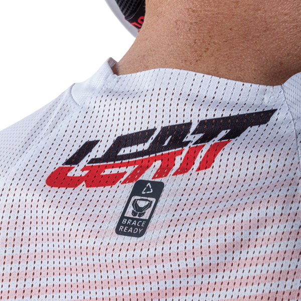Detailed product image of Leatt, V26 Moto 4.5 X-Flow Jersey in Red, Colors: Black, Pixel Blue, Red, Sizes: 2-3, SKU: 5026000524