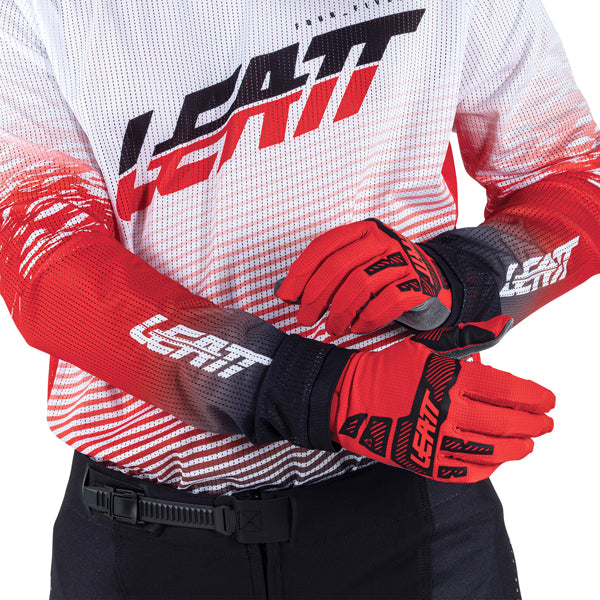 Image showing Leatt, V26 Moto 4.5 X-Flow Jersey in Red, Colors: Black, Pixel Blue, Red, Sizes: 2-3, SKU: 5026000524