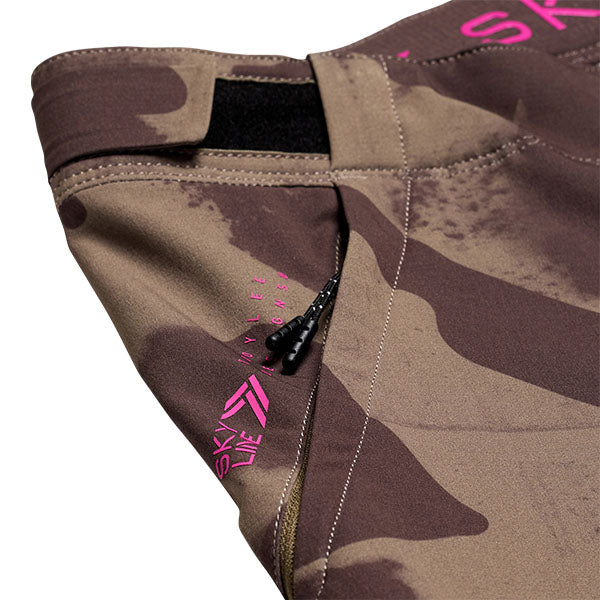 Product image of Troy Lee Designs - Skyline Scrubland Pants (MTB) SKU:255071004 | Sizes: 30–38 | Designed for Mountain Bike, BMX and E-Bike riders | Available at BTO Sports