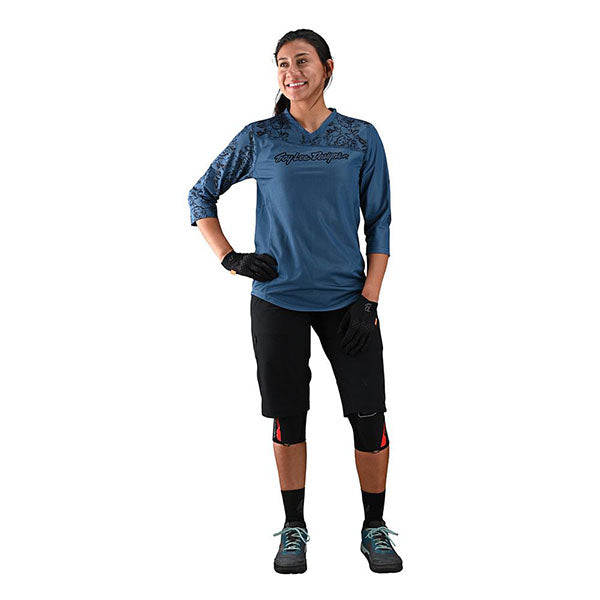 Product image of Troy Lee Designs - Mischief Short No Liner (Womens) (MTB) SKU:260786073 | Sizes: SM–XL | Designed for Mountain Bike, BMX and E-Bike riders | Available at BTO Sports