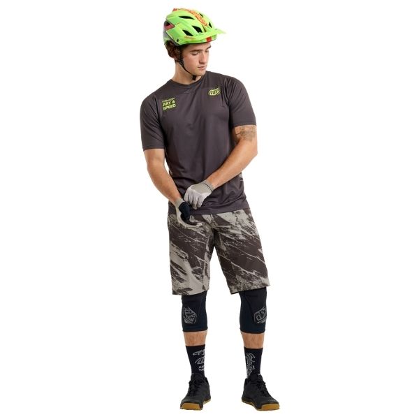Product image of Troy Lee Designs - Skyline Elemental Shell Shorts (MTB) SKU:238879012 | Sizes: 30–38 | Designed for Mountain Bike, BMX and E-Bike riders | Available at BTO Sports