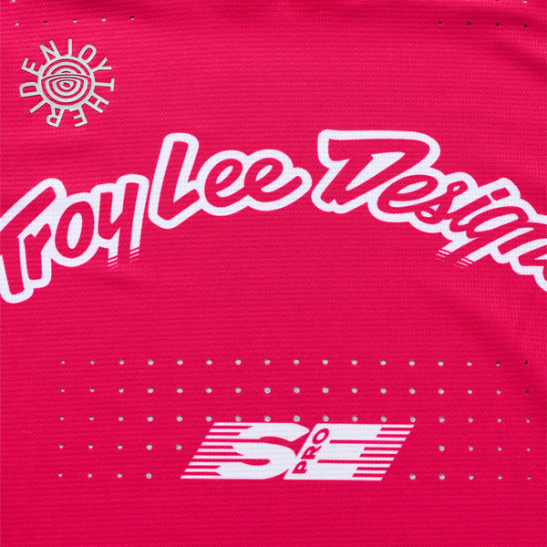 Studio photo on a white background of Troy Lee Designs - SE Pro Roam Jersey; showing fabric texture, panel layout, and graphics; SKU 3017720; Sizes: S-2XL