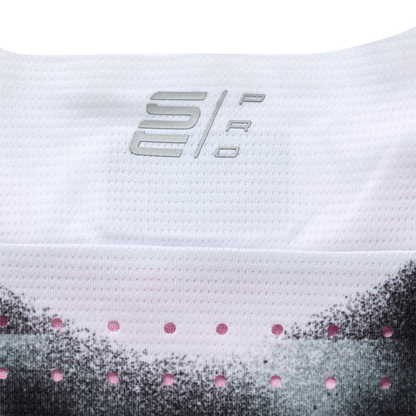 Professional studio photo of Troy Lee Designs - SE Pro Roam Jersey; showing fabric texture, panel layout, and graphics; SKU 3017720; Sizes: S-2XL