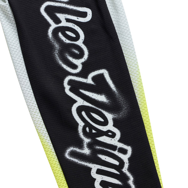 Professional studio photo of Troy Lee Designs - SE Pro Roam Jersey; showing fabric texture, panel layout, and graphics; SKU 3017720; Sizes: S-2XL