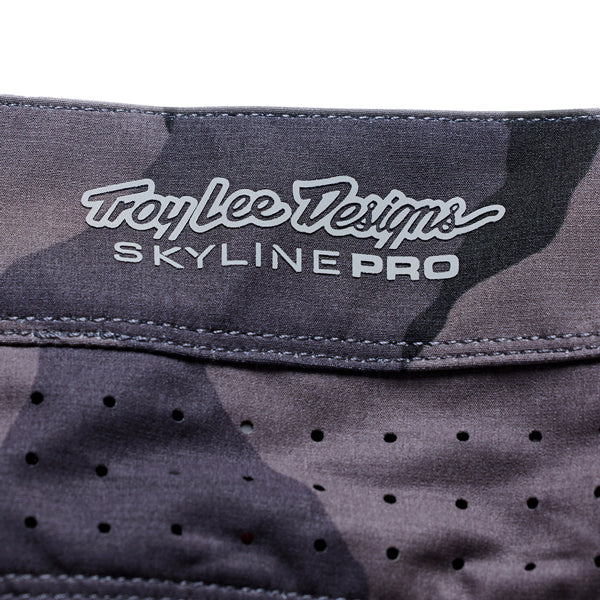 Troy Lee Designs - Skyline Pro Flow Camo Shorts w/ BN3TH Liner (MTB) mountain bike shorts product shown from another angle sku 202023001
