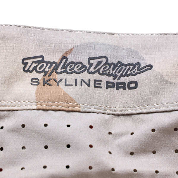 Troy Lee Designs - Skyline Pro Flow Camo Shorts w/ BN3TH Liner (MTB) mountain bike shorts product shown from another angle sku 202023001