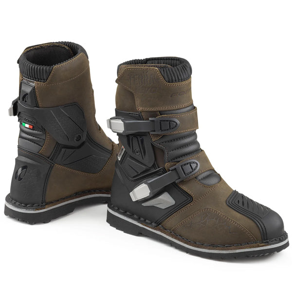 Forma - Terra Evo Low Dry Boots motorcycle boots product shown from another angle sku FOTRLBK38