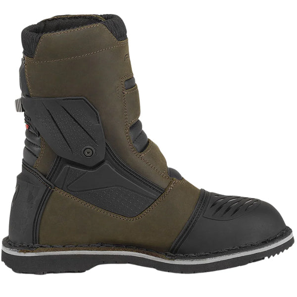 Forma - Terra Evo Low Dry Boots motorcycle boots product shown from another angle sku FOTRLBK38