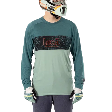 Studio product image of Leatt, Gravity 2.0 Jersey (MTB) Mountain Bike in Granite, Colors: Black, Granite, Loam, Teal, Sizes: 2-2, SKU: 5025010960