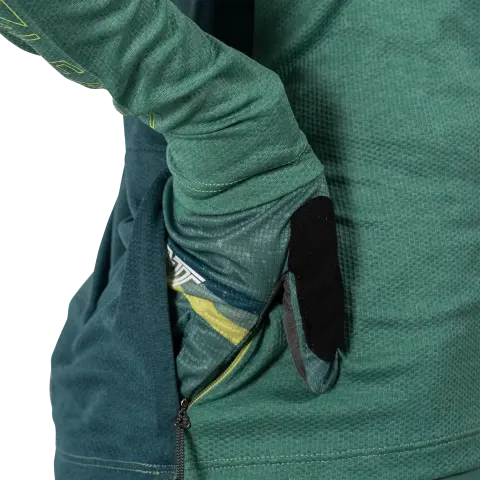 Product photo showing Leatt, Trail 3.0 Jersey Womens (MTB) Mountain Bike in Stone, Colors: Black, Coral, Lagoon, Stone, Sizes: 2-2, SKU: 5025107403