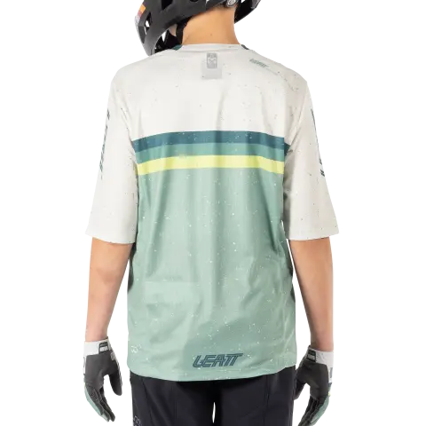 Studio product image of Leatt, Enduro 3.0 Jersey (Youth) (MTB) Mountain Bike in Black, Colors: Black, Pistachio, Rust, Sizes: Y-LG, Y-MD, Y-SM, Y-XL, SKU: 5025108422
