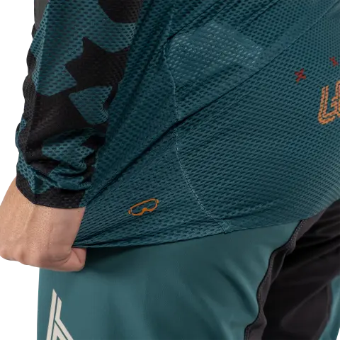 Image showing Leatt, Gravity 4.0 Jersey (MTB) Mountain Bike in Black, Colors: Black, Cream, Teal, Sizes: 2-3, SKU: 5025120220