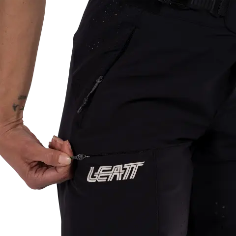Studio product image of Leatt, Enduro 4.0 Pant Womens (MTB) Mountain Bike in Black, Colors: Black, Loam, Sizes: 2-2, SKU: 5025107741