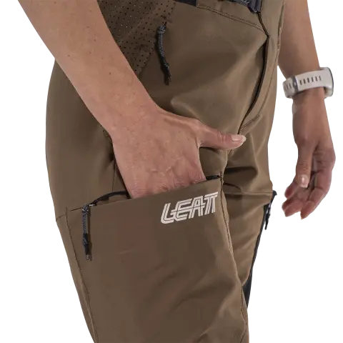 Image showing Leatt, Enduro 4.0 Pant Womens (MTB) Mountain Bike in Black, Colors: Black, Loam, Sizes: 2-2, SKU: 5025107741