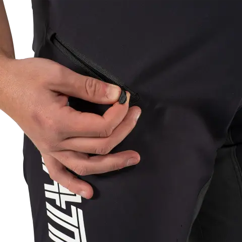 Image showing Leatt, Gravity 5.0 Pant (MTB) Mountain Bike, Colors: Black, Mojito, White, Sizes: 2-3, SKU: 5025010605 - alternate view