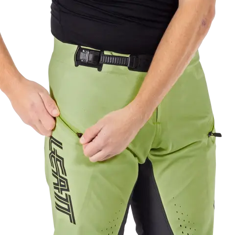 Product photo showing Leatt, Gravity 5.0 Pant (MTB) Mountain Bike in White, Colors: Black, Mojito, White, Sizes: 2-3, SKU: 5025010605