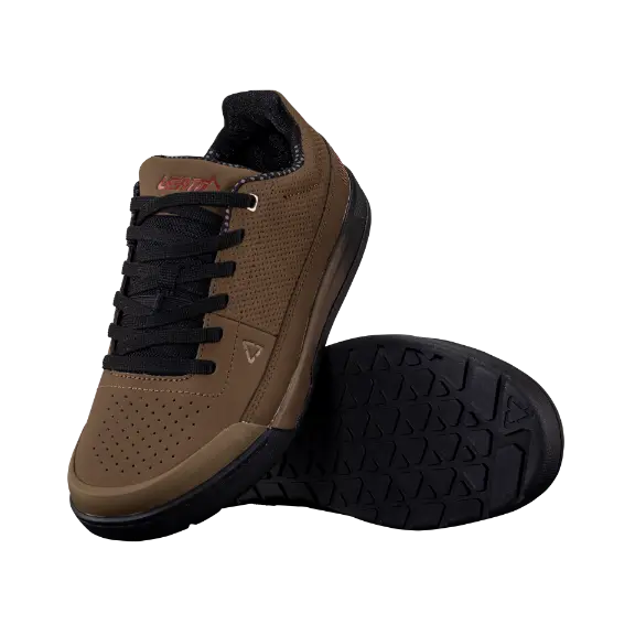 Studio product image of Leatt, Flat 2.0 Shoe, Colors: Loam, Stealth, Sizes: 8-105, SKU: 3024320248