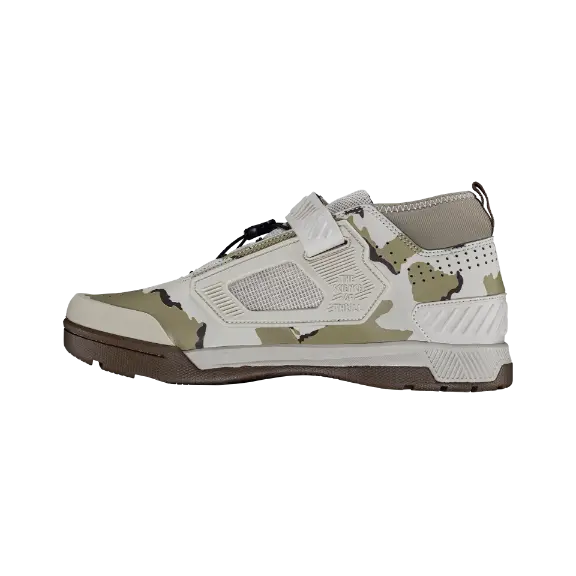 Product photo showing Leatt, Shoe Clip 4.0 in Black, Colors: Black, Desert, Sizes: 6-105, SKU: 3024300864