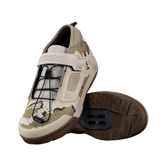 Studio product image of Leatt, Shoe Clip 4.0 in Black, Colors: Black, Desert, Sizes: 6-105, SKU: 3024300864