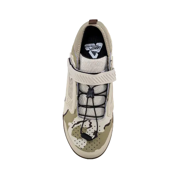 Product image of Leatt, Shoe Clip 4.0 in Black, Colors: Black, Desert, Sizes: 6-105, SKU: 3024300864