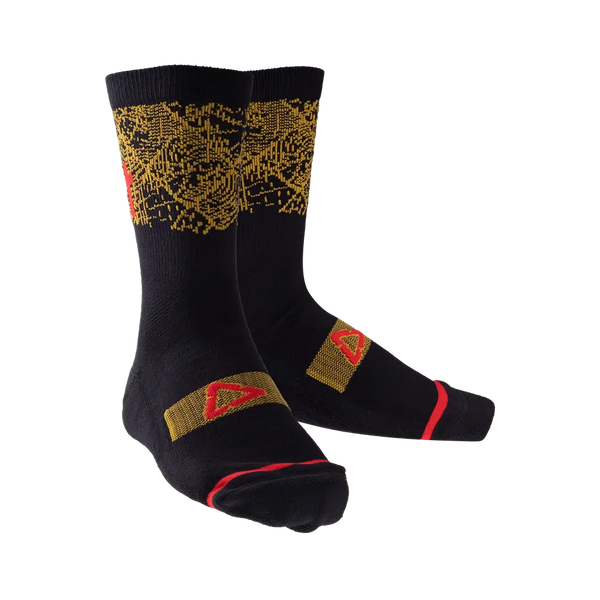 Detailed product image of Leatt, Socks (MTB) Mountain Bike in Black, Colors: Black, Loam, Mint, Timber, Ultrablue, White, Sizes: L/XL, S/M, SKU: 5025202162