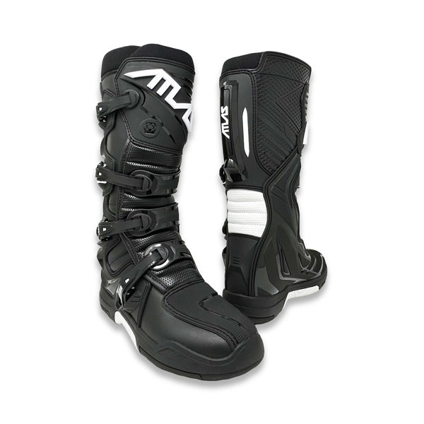 A pair of black Atlas Traction Enduro boots standing at an angle withe the right boot facing forwards and the left with the back facing forward slightly behind the right boot, showcasing their sleek, all-black design.