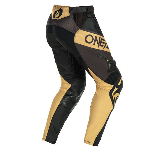 Studio image highlighting O'Neal, Hardwear Haze Haze V.24 Pant, Pants, SKU H023-1030, color options Black/Red, Black/Grey/Sand, sizes 28–42