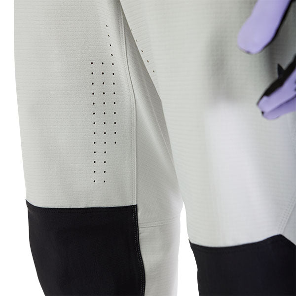 Product image of Fox Racing - Defend Park Pants (MTB) SKU:33656-282-32 | Sizes: 28–38 | Designed for Mountain Bike, BMX and E-Bike riders | Available at BTO Sports