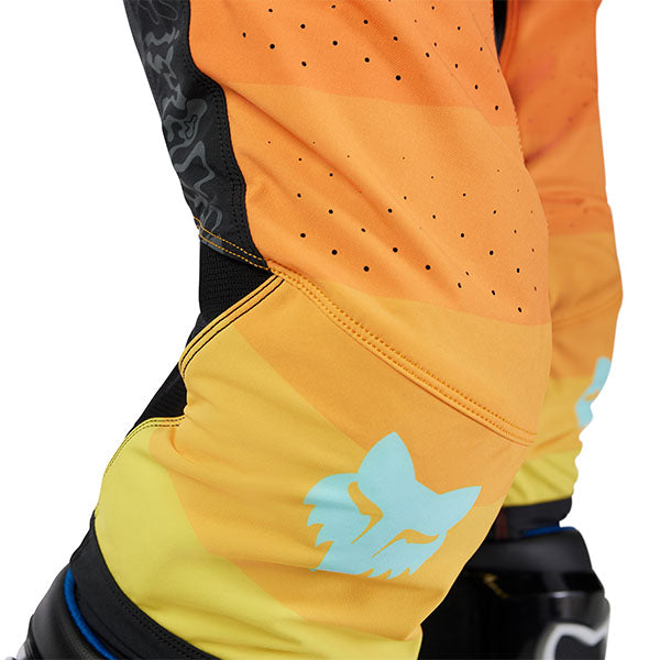 Detail of venting zones and articulation on Fox Racing Flexair Grid Pants in Black and Orange (SKU: 33546-016)